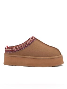 NIB White Fox Tazmin fur-lined platform slippers house shoes size 8 slip on